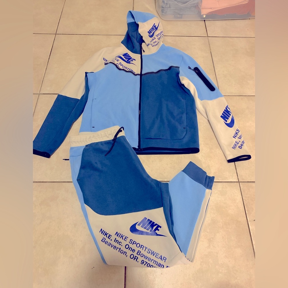 Nike drifit set